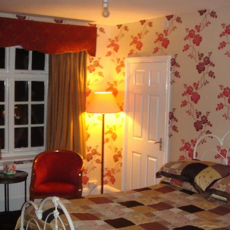 The Royal Standard Guest House Virginia Water Buitenkant foto